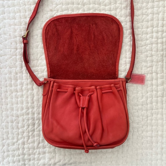 COACH Vintage 1980’s Lightweight Flap Drawstring Bag in Coral Red - RARE - Picture 2 of 16